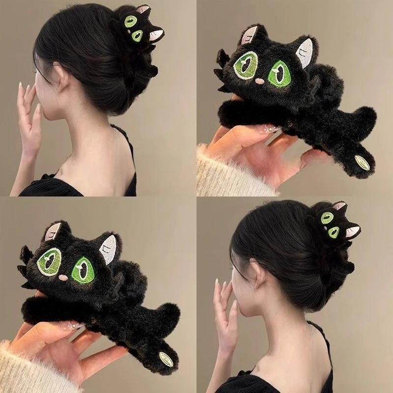 Girl autumn and winter new black cute cat plush large disc hair grab clip
Girl autumn and winter new black cute cat plush large disc hair grab clip