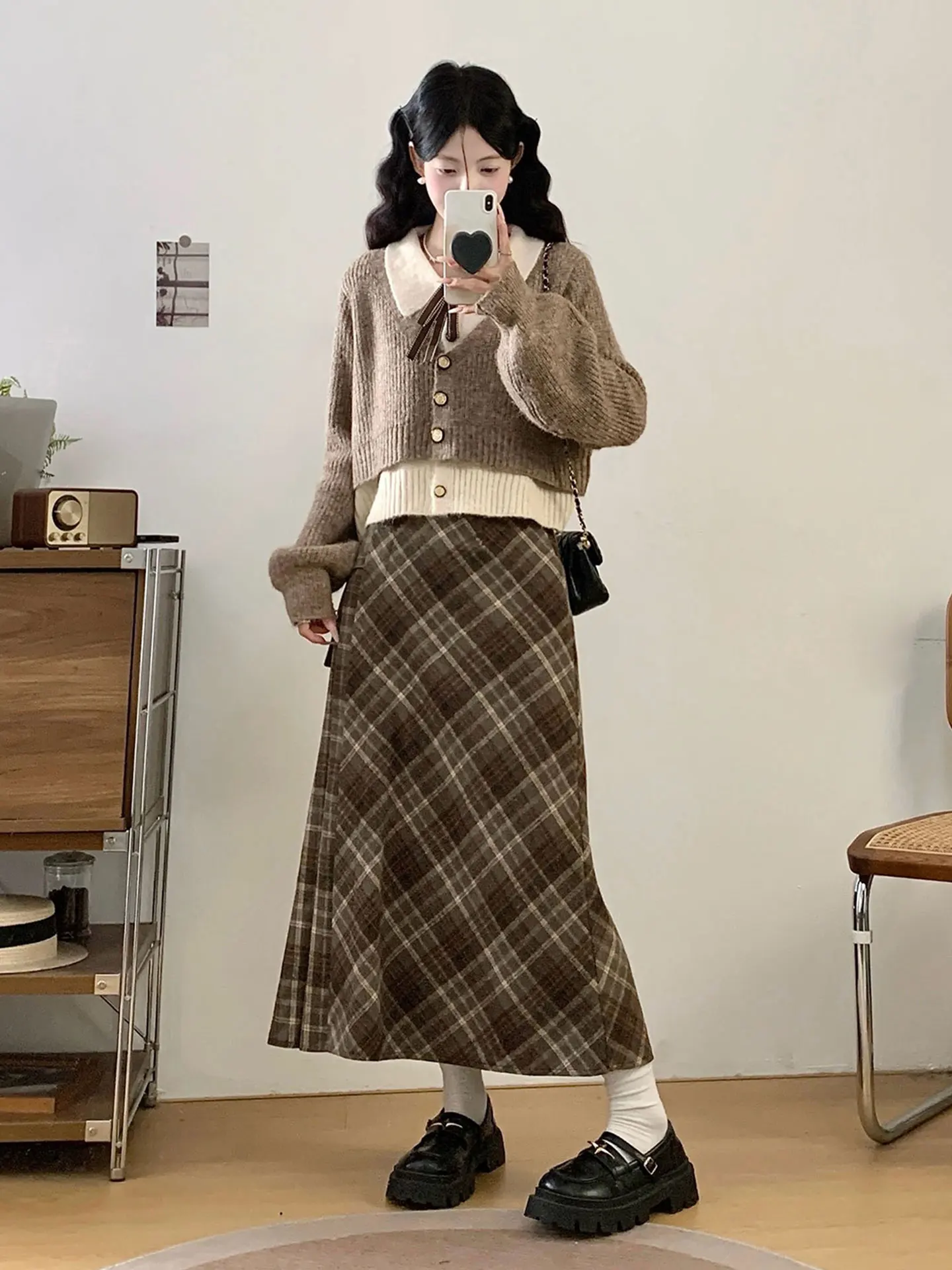 Large Size Autumn Winter Women's Faion College Sle Sweater Plaid Skirt Two Piece Set Korean Loose High Waist Casual Wear
Large Size Autumn Winter Women's Faion College Sle Sweater Plaid Skirt Two Piece Set Korean Loose High Waist Casual Wear