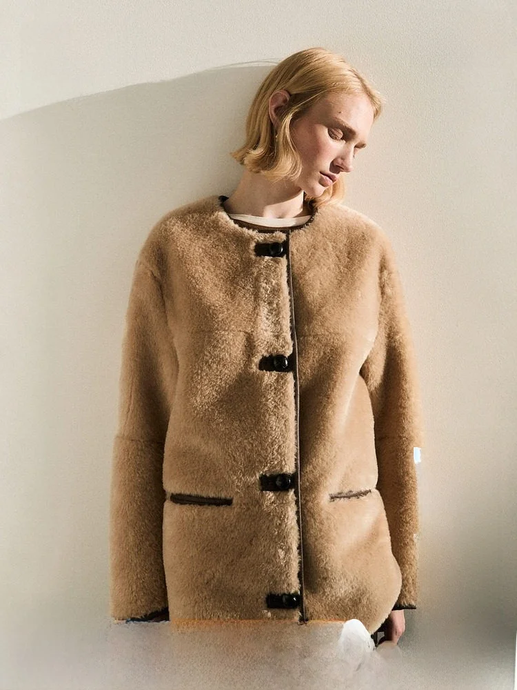 H&M Women's Fur Coat Warm Outdoor Winter Faion Barn Sle Fluffy Outerwear Youth And Middle-aged Suitable Casual Sle
H&M Women's Fur Coat Warm Outdoor Winter Faion Barn Sle Fluffy Outerwear Youth And Middle-aged Suitable Casual Sle
