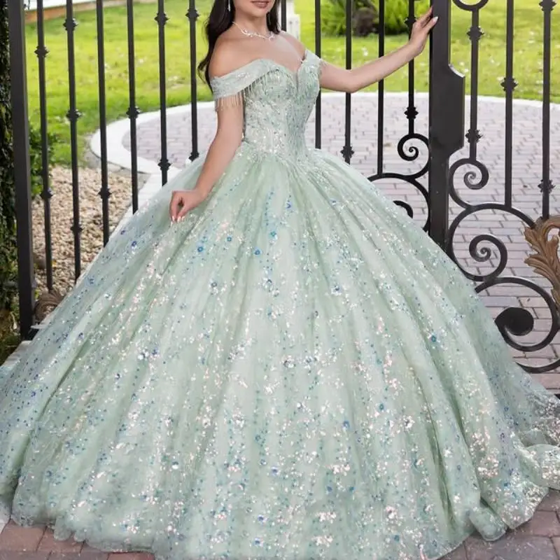 Блестящее мятно-зеленое платье Quinceanera с открытыми плечами и v-образным вырезом по индивидуальному заказу, тюлевое платье с блестками и аппликацией из бисера, платья de 15, Quinceanera
Блестящее мятно-зеленое платье Quinceanera с открытыми плечами и v-образным вырезом по индивидуальному заказу, тюлевое платье с блестками и аппликацией из бисера, платья de 15, Quinceanera 