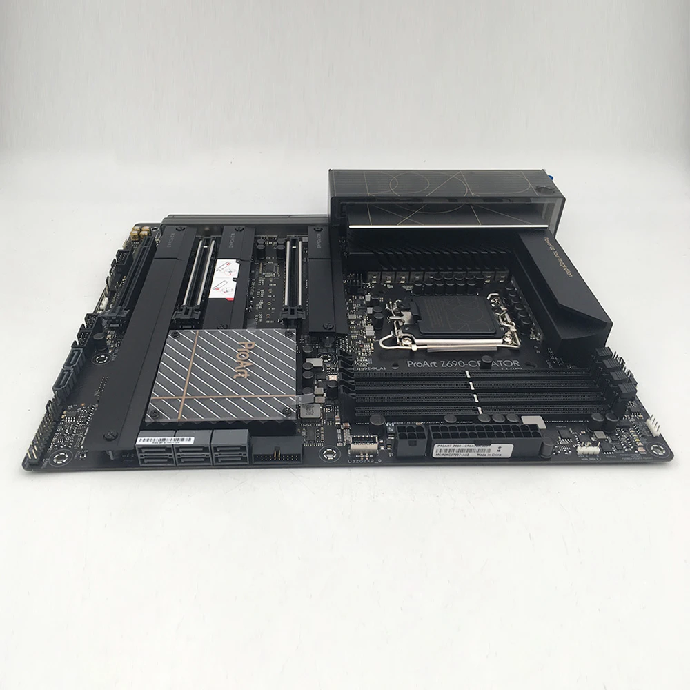 Основный процессор 12-го поколения ProArt Creative Design Series ProArt Z690-CREATOR WIFI Материнская плата
Основный процессор 12-го поколения ProArt Creative Design Series ProArt Z690-CREATOR WIFI Материнская плата
