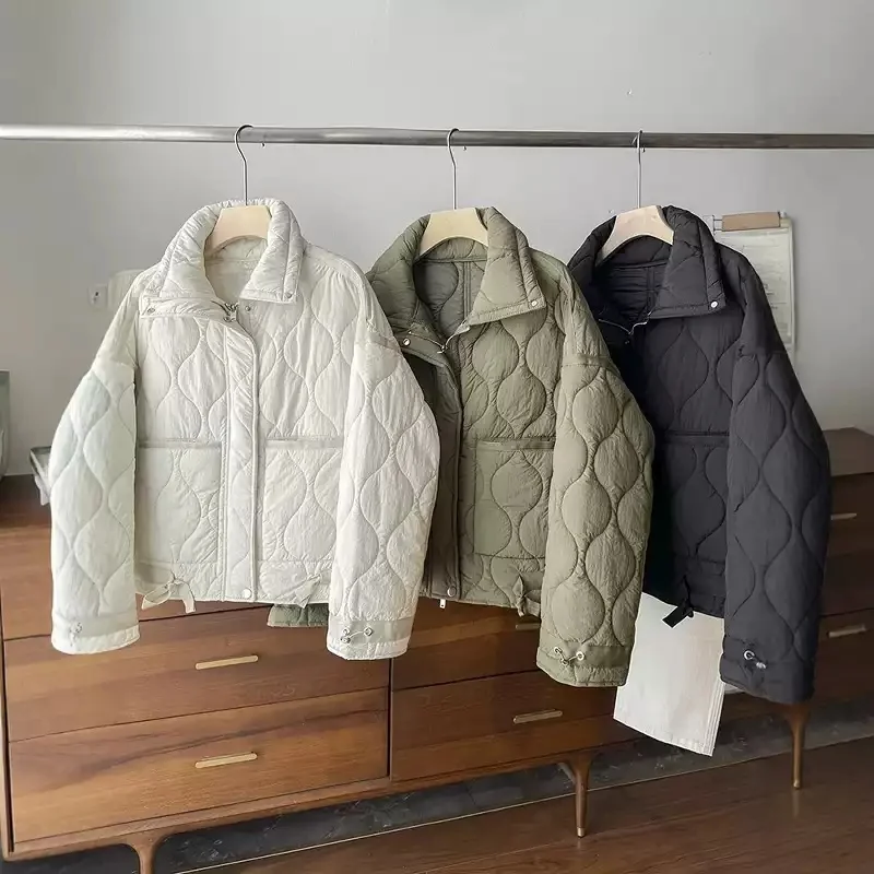 BSK&TRAF autumn and winter new women's webbing stitching quilted cotton coat casual loose silhouette warm cotton coat
BSK&TRAF autumn and winter new women's webbing stitching quilted cotton coat casual loose silhouette warm cotton coat