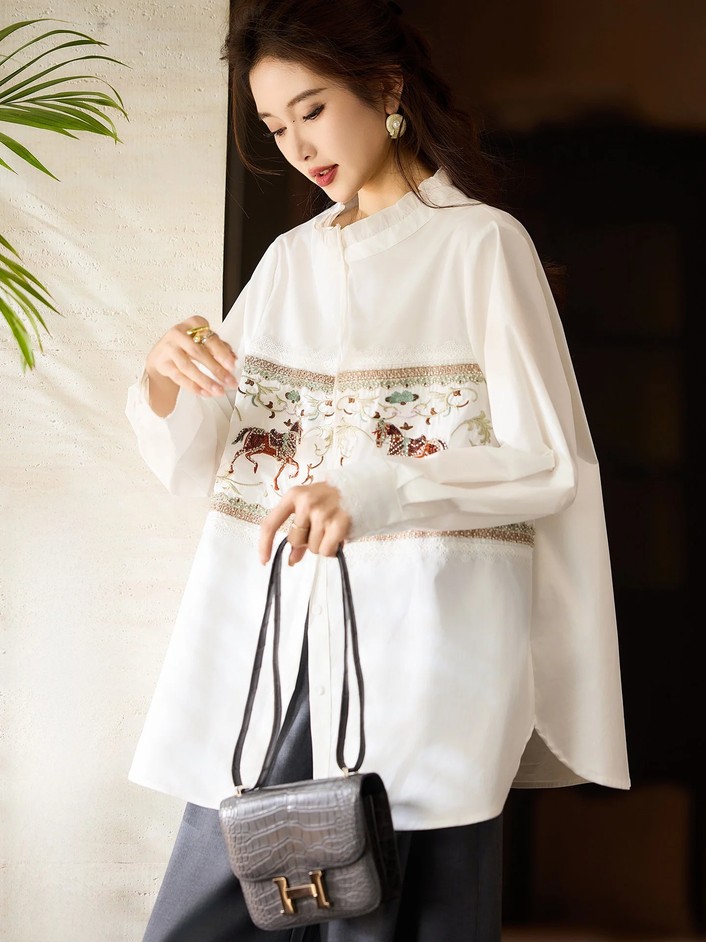 Ele Long Sve Embroidered Beaded irt for Women Summer New Arrival Street Sle Cotton Blend Comfortable Breathable
Ele Long Sve Embroidered Beaded irt for Women Summer New Arrival Street Sle Cotton Blend Comfortable Breathable