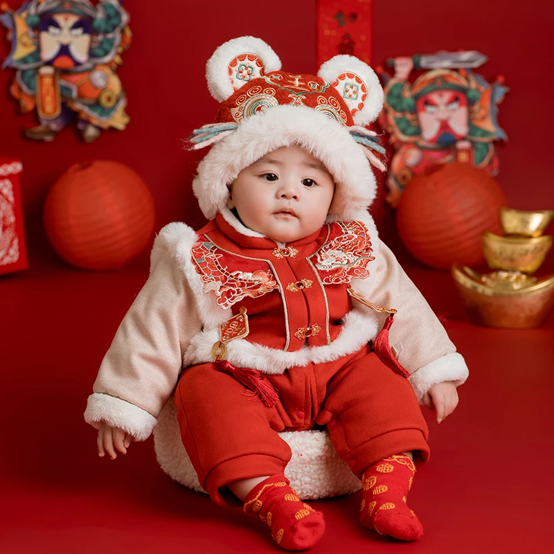 Chinese Hanfu children's clothing baby full moon 100 days cute dragon horn grab week clothing baby New Year's clothing
Chinese Hanfu children's clothing baby full moon 100 days cute dragon horn grab week clothing baby New Year's clothing