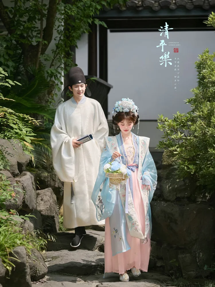 New Heavy Embroidery Tang Style Couple Ancient Costume Photography Studio Theme Clothing Hanfu Traditional Chinese Costume
New Heavy Embroidery Tang Style Couple Ancient Costume Photography Studio Theme Clothing Hanfu Traditional Chinese Costume