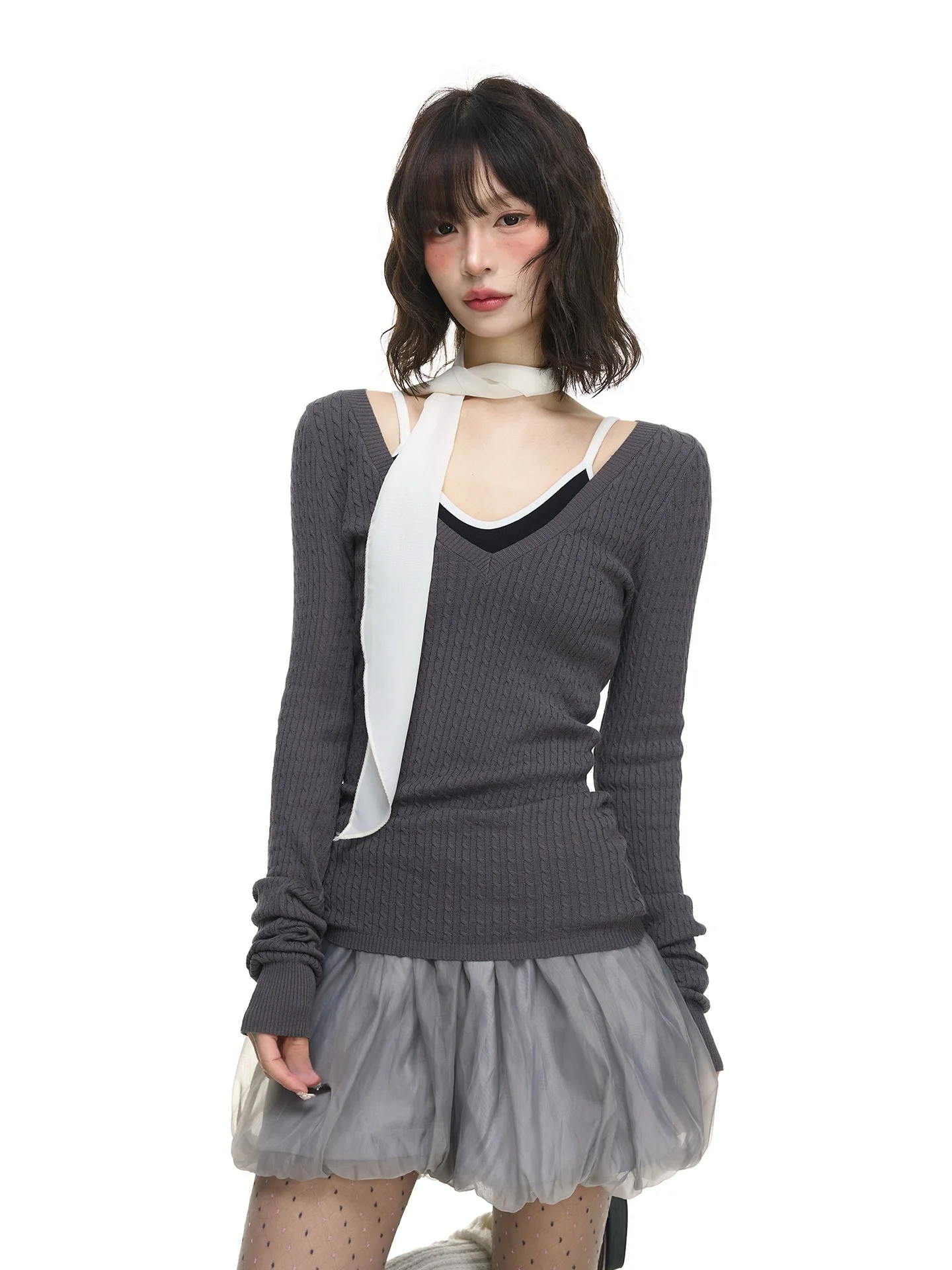 ASTRSK Корейский облегающий свитер с длинным рукавом и глубоким V-образным вырезом, осенне-зимний теплый трикотажный свитер для женщин, модный.
ASTRSK Корейский облегающий свитер с длинным рукавом и глубоким V-образным вырезом, осенне-зимний теплый трикотажный свитер для женщин, модный.