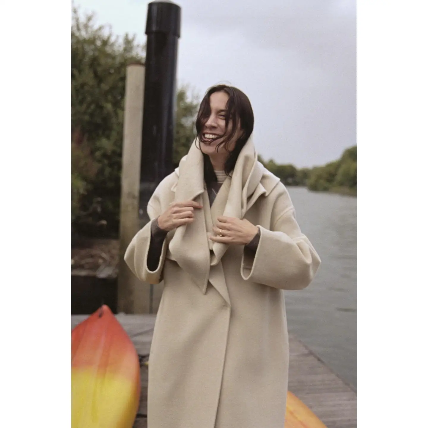 Faionable Loose Mixed Fiber Coat Early Autumn Breeze Sle with Scarf Large Coat Outerwear Ele Aosphere Workwear
Faionable Loose Mixed Fiber Coat Early Autumn Breeze Sle with Scarf Large Coat Outerwear Ele Aosphere Workwear