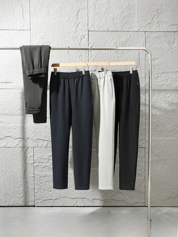High Quality Fleece Lined Waterproof Men's Outdoor Softshell Pants 3D Tailoring Winter Thermal Tech Casual Straight Leg
High Quality Fleece Lined Waterproof Men's Outdoor Softshell Pants 3D Tailoring Winter Thermal Tech Casual Straight Leg