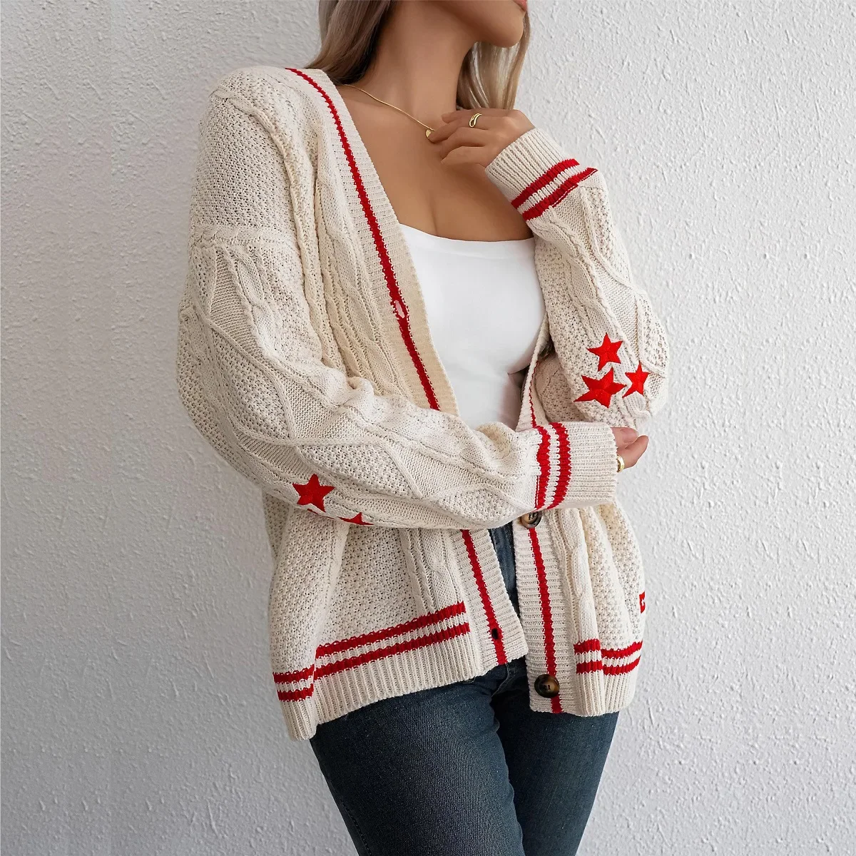 Suninbox Autumn and Winter Warm Sweater Cardigan Chic Red Star Embroidery Cardigan Loose Casual Knitted Sweater Cardigan Women
Suninbox Autumn and Winter Warm Sweater Cardigan Chic Red Star Embroidery Cardigan Loose Casual Knitted Sweater Cardigan Women