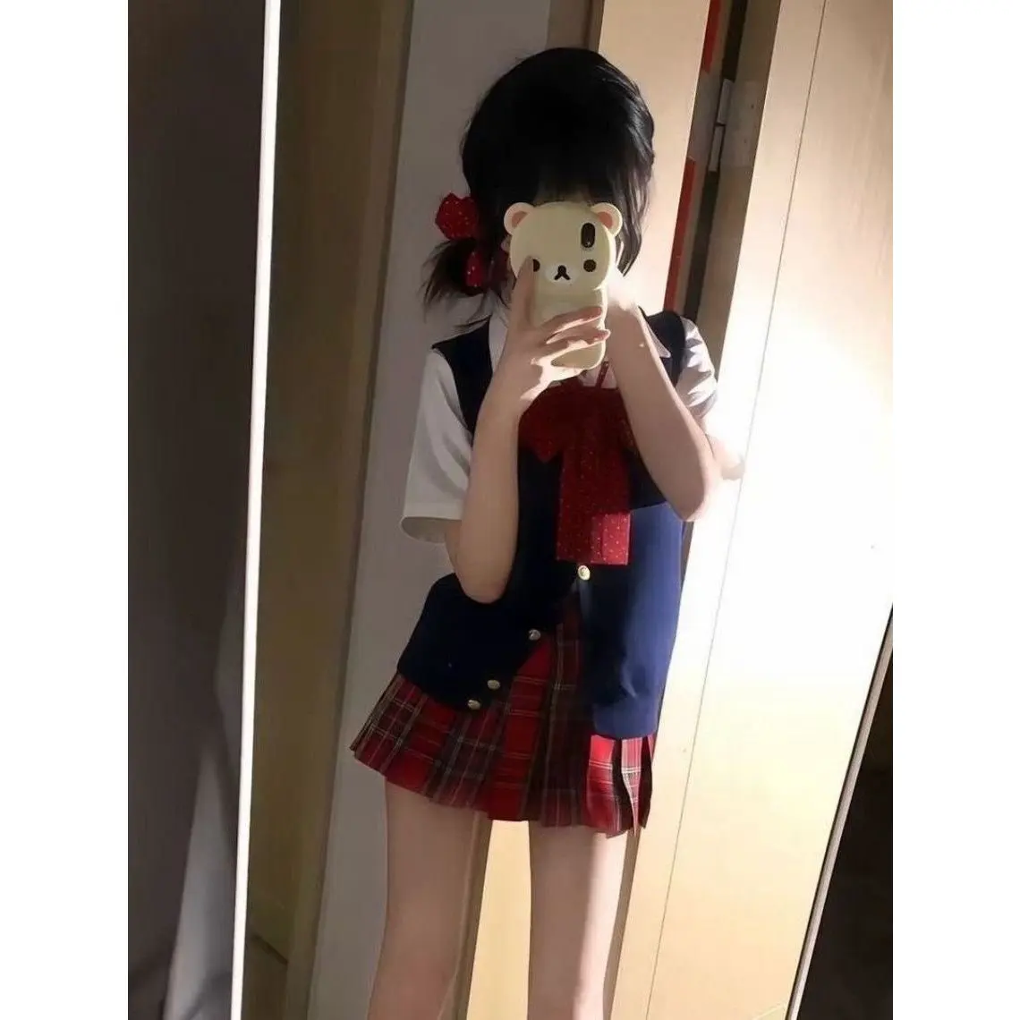 Original College JK Uniform Set Vest Top Short Skirt Knitted Sweater Autumn Winter Fashion Ensemble Breathable Polyester
Original College JK Uniform Set Vest Top Short Skirt Knitted Sweater Autumn Winter Fashion Ensemble Breathable Polyester