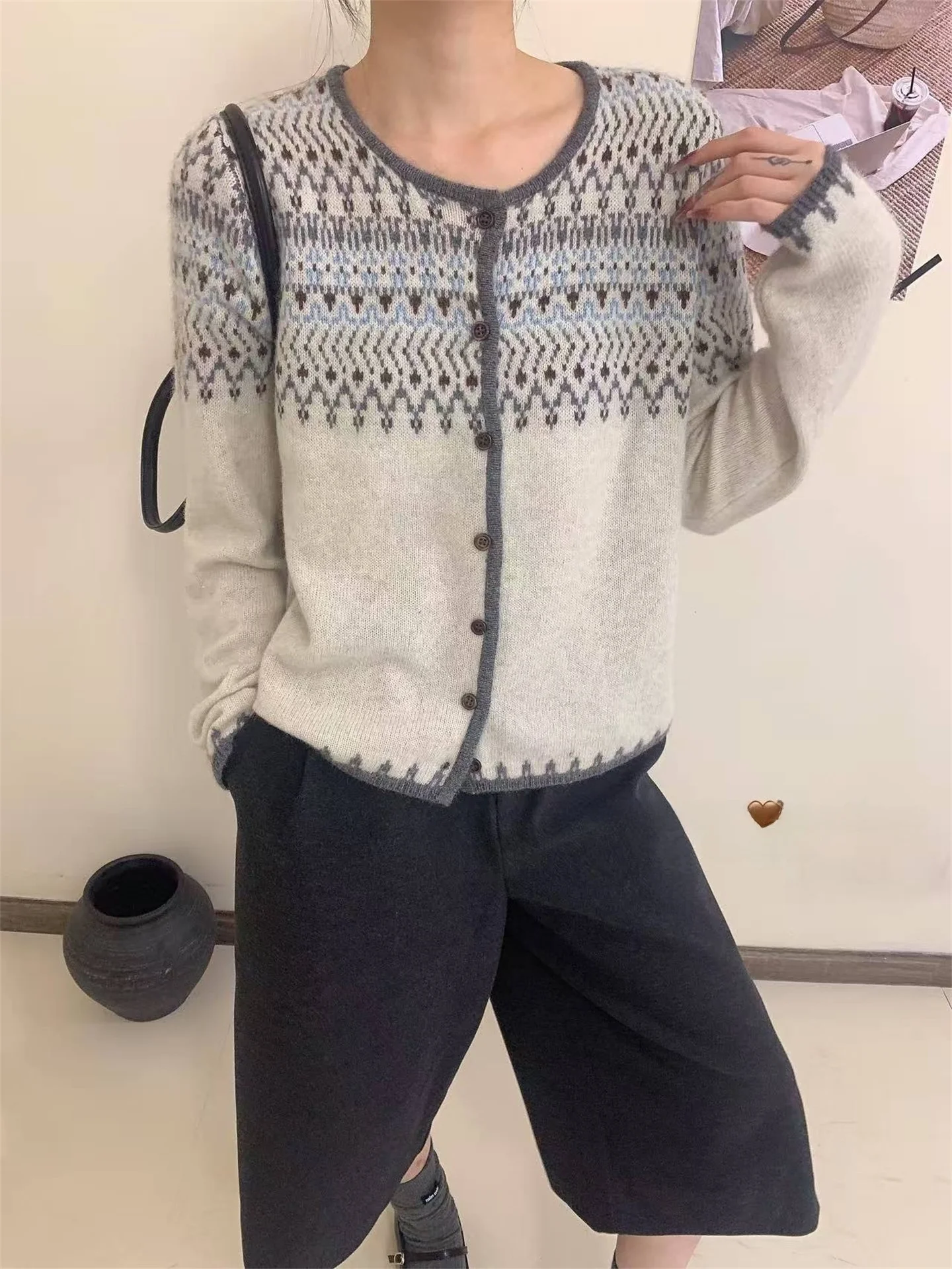 Retro Knitted Open Cardigan Sweater Women's Loose Lazy Feel Top Autumn New Sle Warmth Fluffy Long Sve round Ne Coat
Retro Knitted Open Cardigan Sweater Women's Loose Lazy Feel Top Autumn New Sle Warmth Fluffy Long Sve round Ne Coat