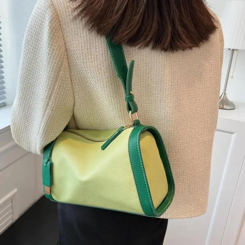 Stylish Pillow Shoulder Bag for Women Handbag Crossbody Bags for Everyday Use 20CA
Stylish Pillow Shoulder Bag for Women Handbag Crossbody Bags for Everyday Use 20CA