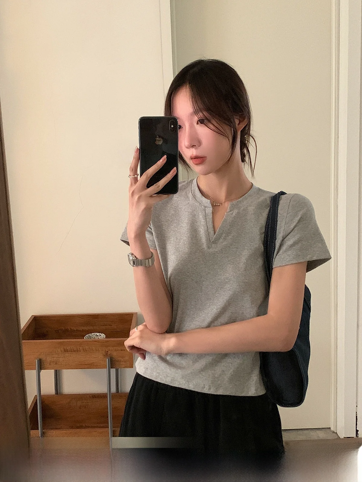 VS What Summer Grey Short Sleeve T-Shirt Slim Fit Shoulder V-Neck Short Length Casual Style Women's Top Cotton 100% Print Design
VS What Summer Grey Short Sleeve T-Shirt Slim Fit Shoulder V-Neck Short Length Casual Style Women's Top Cotton 100% Print Design