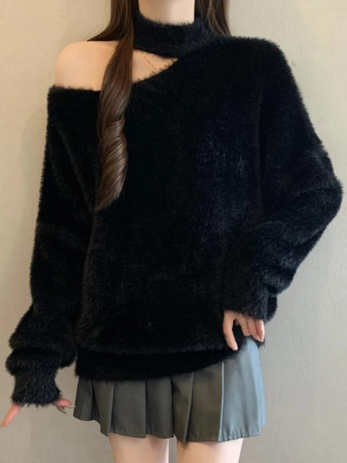 Женский осенне-зимний вязаный свитер с открытыми плечами и вырезом на шее, больших размеров, скрывающий недостатки фигуры, стройнящий эффект
Женский осенне-зимний вязаный свитер с открытыми плечами и вырезом на шее, больших размеров, скрывающий недостатки фигуры, стройнящий эффект