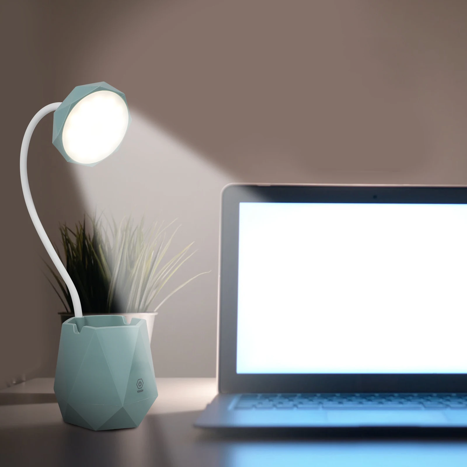 USB Charging Table Lamp LED Night Light Eye-caring Desk Student Rechargeable Study Bedroom Living Room
USB Charging Table Lamp LED Night Light Eye-caring Desk Student Rechargeable Study Bedroom Living Room