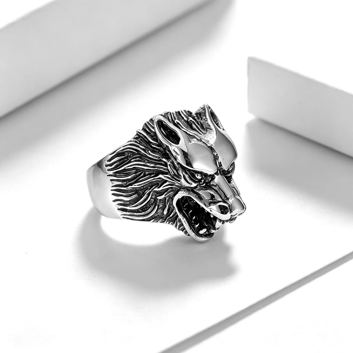 Vintage Gothic Wolf Head Stainless Steel Ring Retro Biker Punk Style Durable Anti-Tarnish Statement Jewelry For Men
Vintage Gothic Wolf Head Stainless Steel Ring Retro Biker Punk Style Durable Anti-Tarnish Statement Jewelry For Men