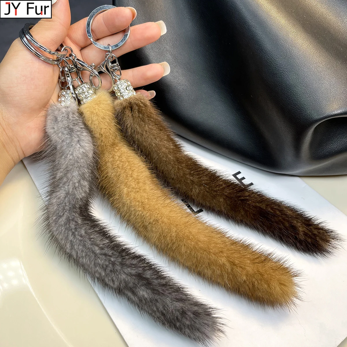 Real Mink Fur Tail Keychain Mink Tail Fur Tassel Bag Charm Tag Black and Brown Pom Pom Charm Keyring Holder Strap Chain Gifts
Real Mink Fur Tail Keychain Mink Tail Fur Tassel Bag Charm Tag Black and Brown Pom Pom Charm Keyring Holder Strap Chain Gifts