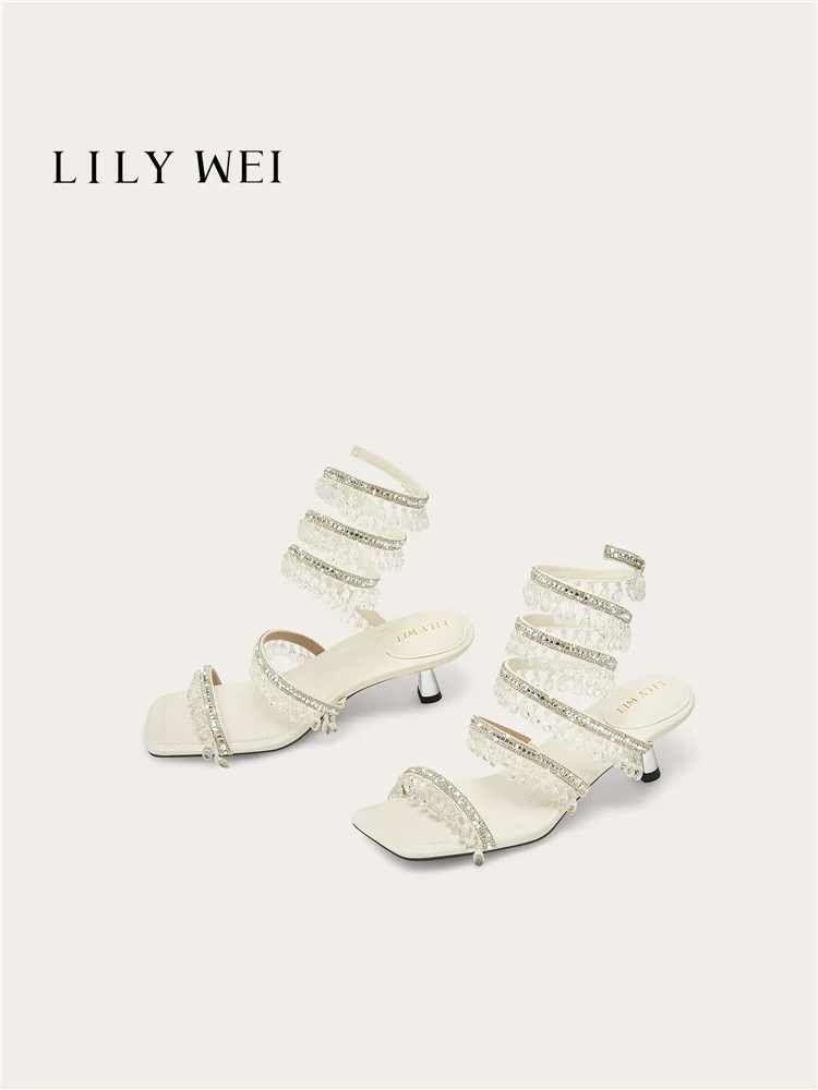 Summer new style square-headed crystal fringed belt fashion slippers banquet large size small size stiletto heels women's sandal
Summer new style square-headed crystal fringed belt fashion slippers banquet large size small size stiletto heels women's sandal