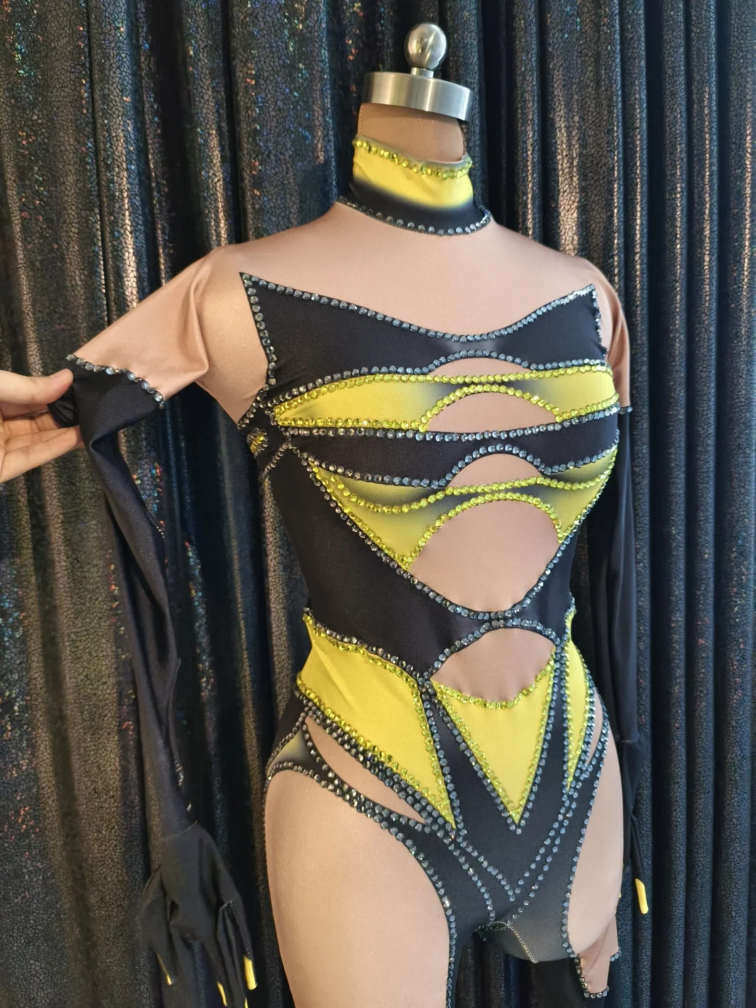 New 3D Print Rhinestones Stretch JumpsuitBar Pole Dance Costume Drag Show ClothingNightclub Gogo Dancer Outfit B163
New 3D Print Rhinestones Stretch JumpsuitBar Pole Dance Costume Drag Show ClothingNightclub Gogo Dancer Outfit B163