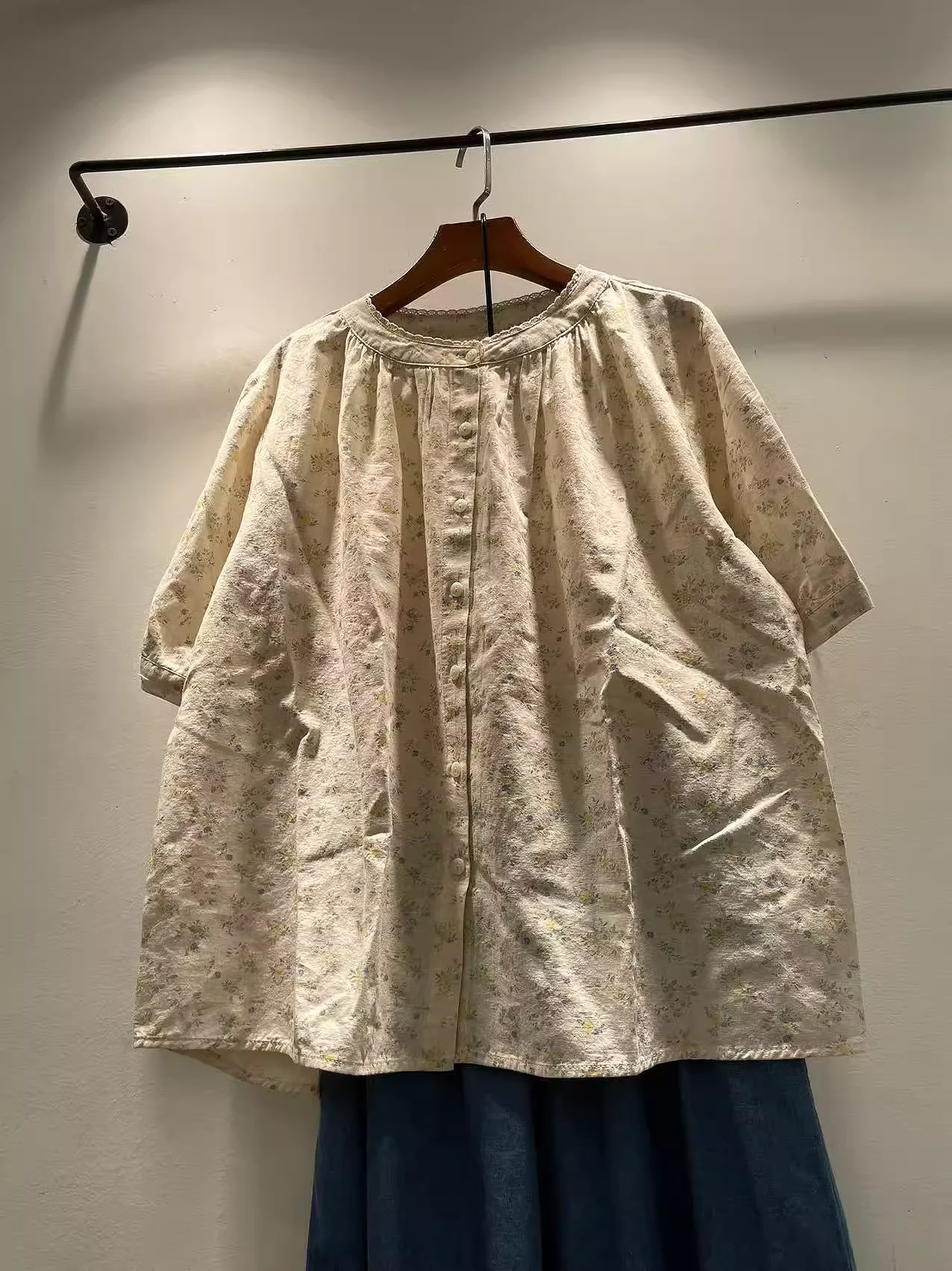 Bust 122cm Morigirl Japan style 100% cotton print shirts and blouses for women summer short sleeve tops large size tops
Bust 122cm Morigirl Japan style 100% cotton print shirts and blouses for women summer short sleeve tops large size tops