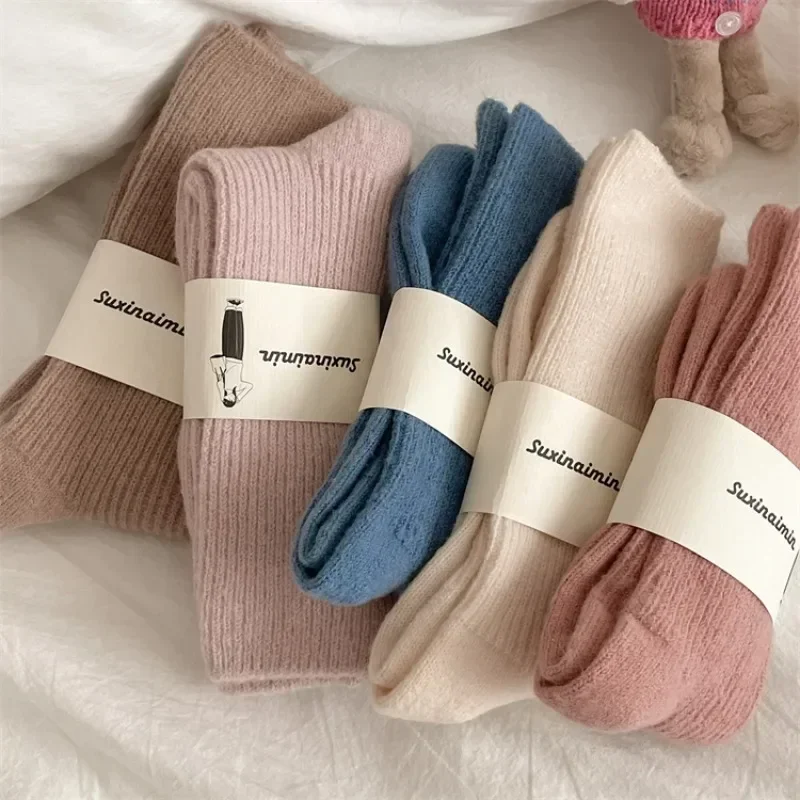 Autumn and Winter Women Socks 11 Colors Thermal Solid Color Middle-tube Socks Knitted Thicken Warm Home Floor Sleep Socks Gifts
Autumn and Winter Women Socks 11 Colors Thermal Solid Color Middle-tube Socks Knitted Thicken Warm Home Floor Sleep Socks Gifts