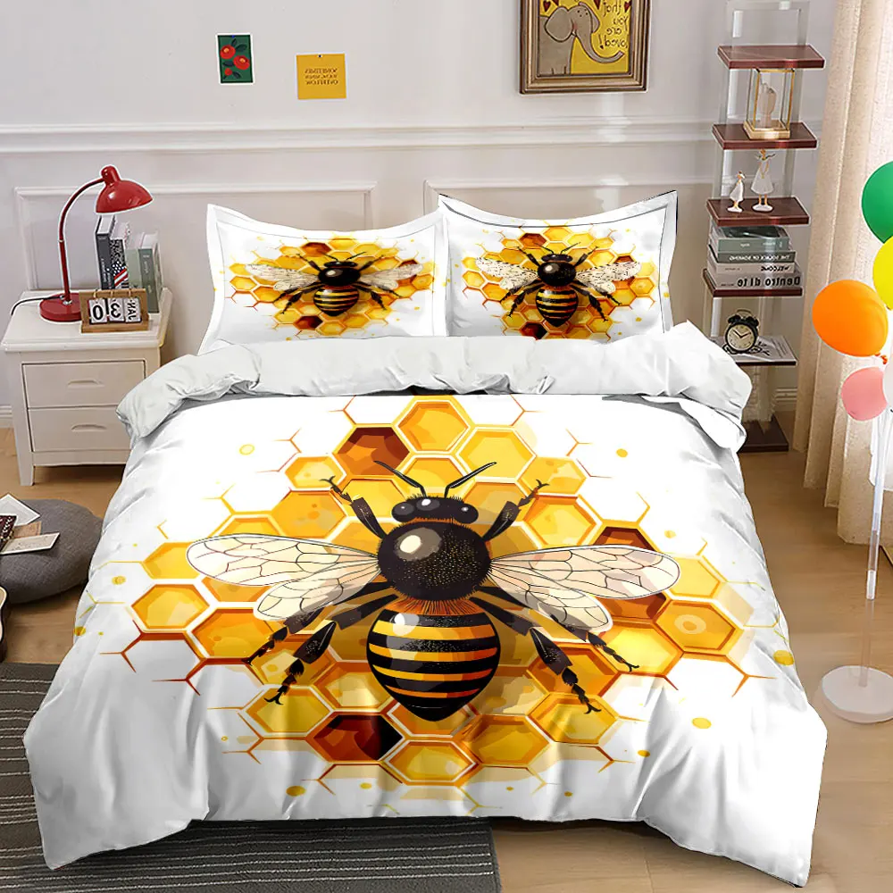 Bee with intricate honeycomb pattern Duvet Cover Set with 3D Printing Design Soft Polyester Bedding Set All-Season Comfort
Bee with intricate honeycomb pattern Duvet Cover Set with 3D Printing Design Soft Polyester Bedding Set All-Season Comfort