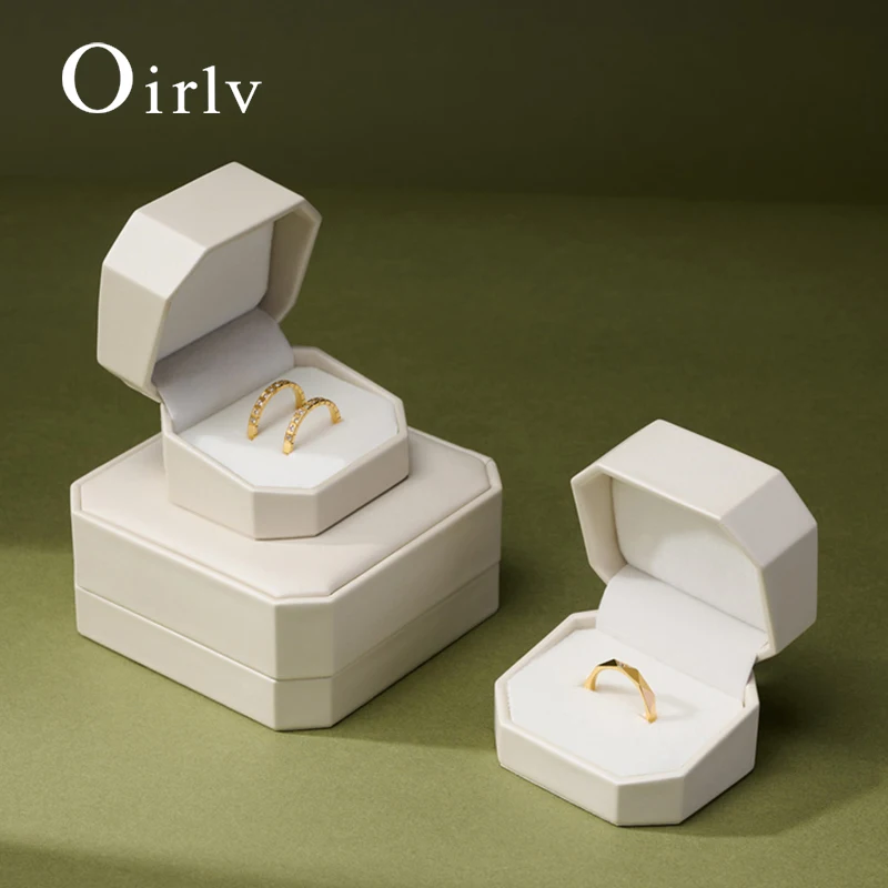Коробка для обручальных колец Oirlv, кожаная шкатулка для украшений, коробка для серег, браслетов, ожерелий, подарочная коробка-органайзер для ювелирных изделий, коробка для колец для предложения руки и сердца
Коробка для обручальных колец Oirlv, кожаная шкатулка для украшений, коробка для серег, браслетов, ожерелий, подарочная коробка-органайзер для ювелирных изделий, коробка для колец для предложения руки и сердца
