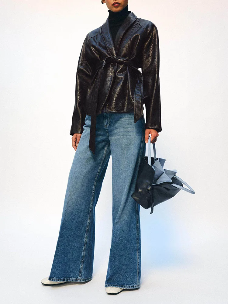 Spring New Arrival Women's Leather Effect Jacket Waist-Cinching High Collar Belted Casual Style Standard Fit Long Sleeve Coat
Spring New Arrival Women's Leather Effect Jacket Waist-Cinching High Collar Belted Casual Style Standard Fit Long Sleeve Coat