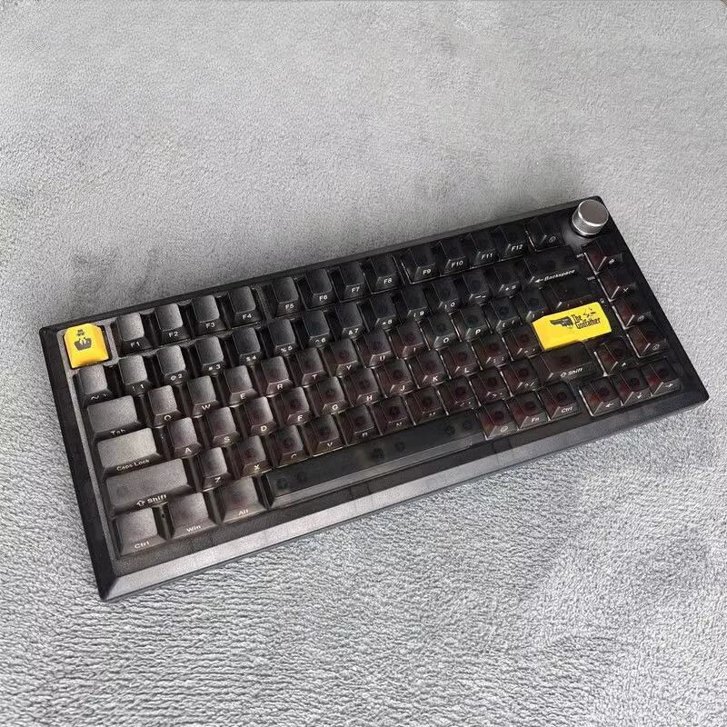 Black keycap side engraving black gold godfather frost engraving v3 suitable for wooting60 maicong ace68 drunk deer a75 night de
Black keycap side engraving black gold godfather frost engraving v3 suitable for wooting60 maicong ace68 drunk deer a75 night de