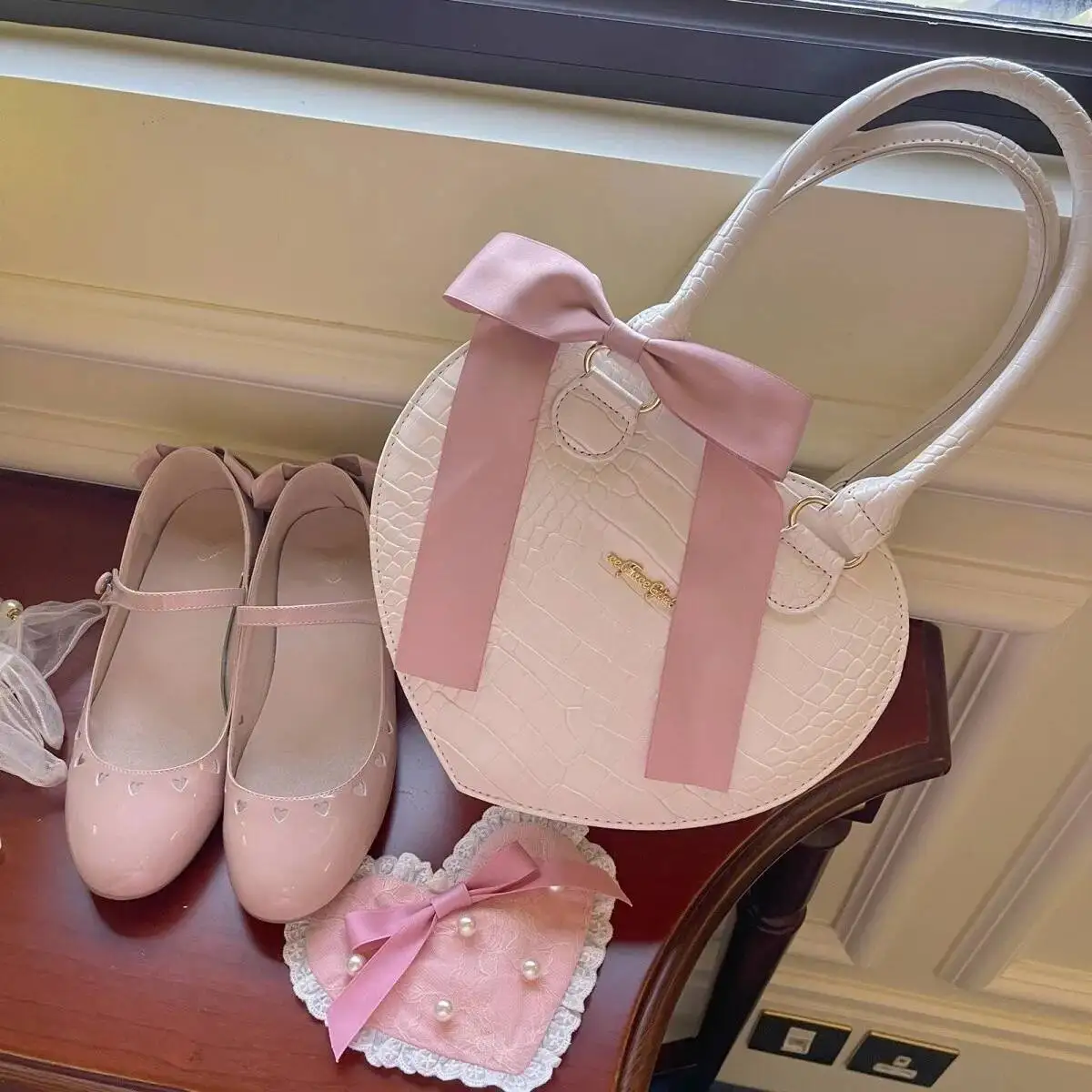 Bloom Crocodile Pattern White Handbag Women Fairycore Aesthetic Heart Shoulder Hot Grils Sweet Cute Crossbody Bags Y2k
Bloom Crocodile Pattern White Handbag Women Fairycore Aesthetic Heart Shoulder Hot Grils Sweet Cute Crossbody Bags Y2k