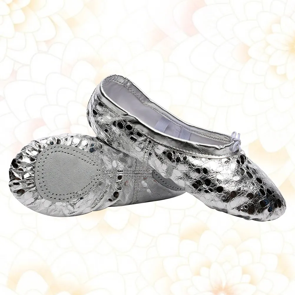 PU Ballet Shoes for Kids Girls Non-Slip Split Sole Dance Flats with Glitter Surface Stretch Belt Ideal for Ballet Jazz
PU Ballet Shoes for Kids Girls Non-Slip Split Sole Dance Flats with Glitter Surface Stretch Belt Ideal for Ballet Jazz