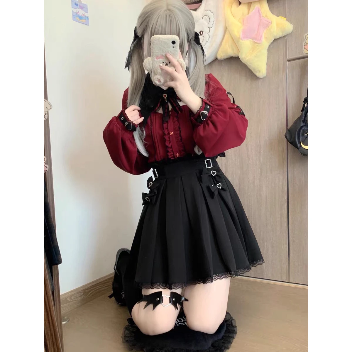 Dark Halloween Girl Sweet Cool Bat Lace Collar Short Sleeve Black Red Shirt Top Low Waist Short Pants Polyester Fabric
Dark Halloween Girl Sweet Cool Bat Lace Collar Short Sleeve Black Red Shirt Top Low Waist Short Pants Polyester Fabric