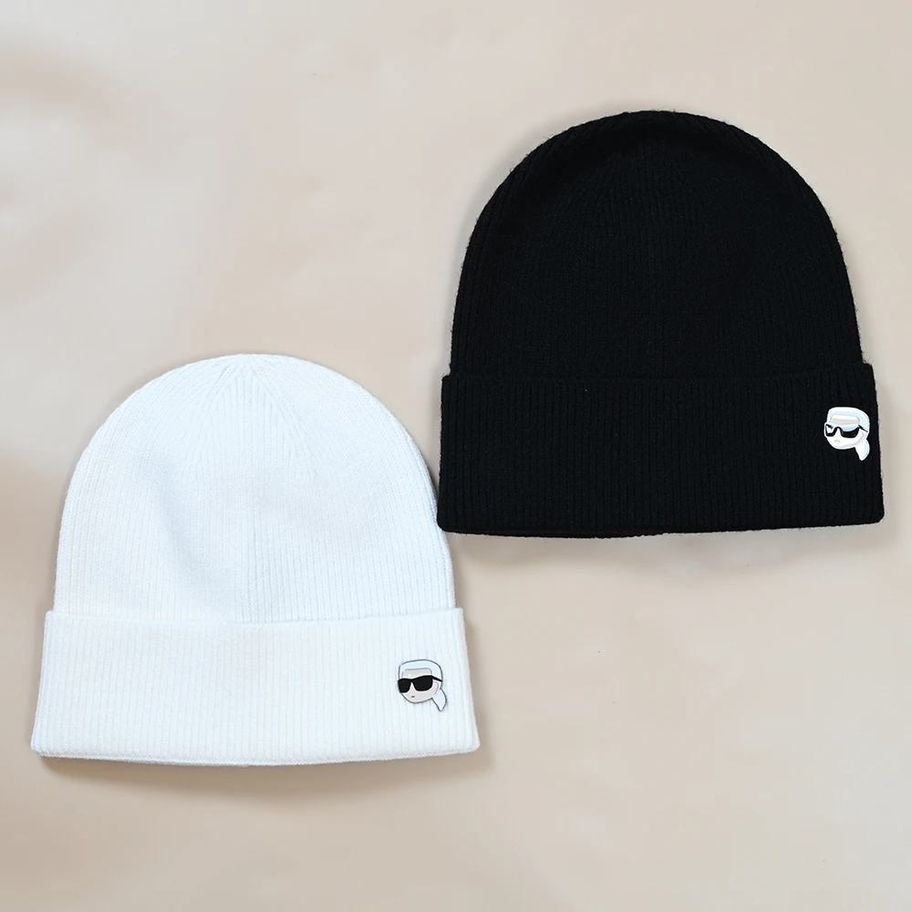 Warm Knitted Hat Couple Style Winter Fashion Metal Buckle Embroidered Letter Braid Head Image Thick Needle Knitting Cap
Warm Knitted Hat Couple Style Winter Fashion Metal Buckle Embroidered Letter Braid Head Image Thick Needle Knitting Cap