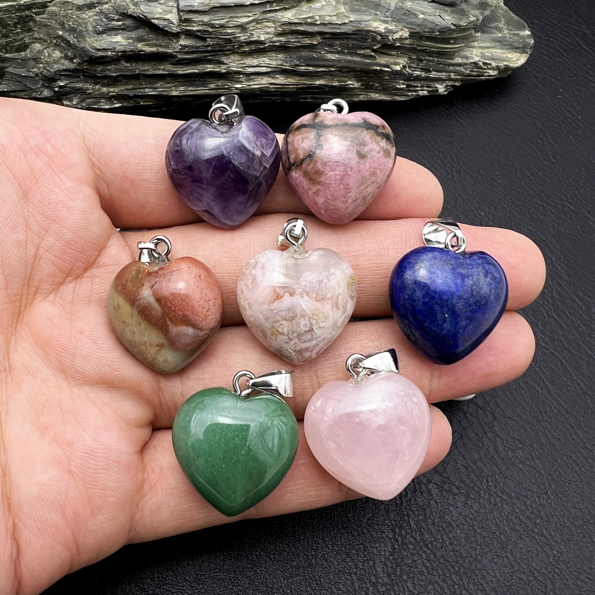20PCS Wholesale Cute Heart Charms Natural Gems Stone Crystal Quartz Amethysts Love Pendant For DIY Jewelry Making MY240508
20PCS Wholesale Cute Heart Charms Natural Gems Stone Crystal Quartz Amethysts Love Pendant For DIY Jewelry Making MY240508