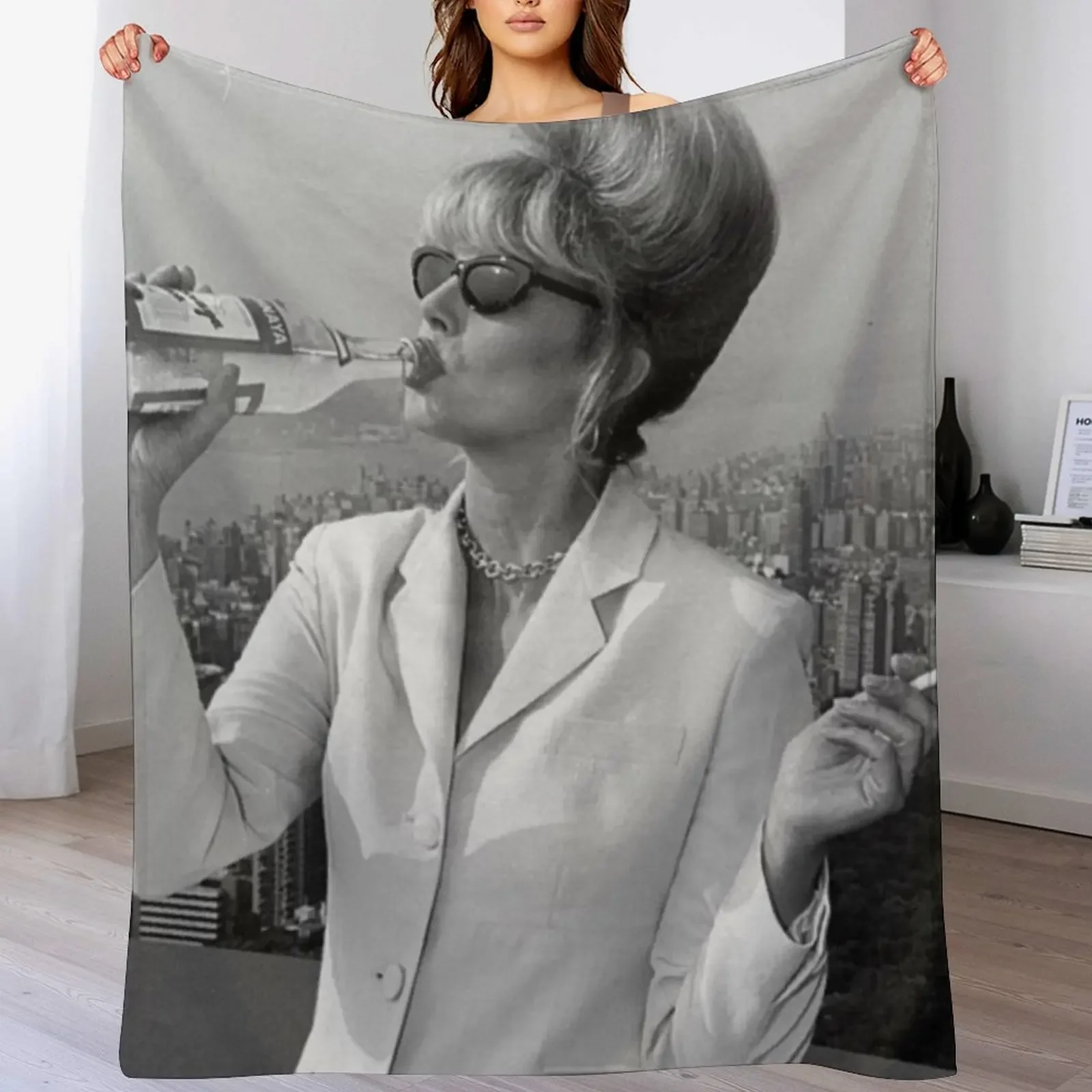 Patsy Stone Black and White Throw Blanket anime Blankets Sofas Of Decoration Retros Hairy Blankets
Patsy Stone Black and White Throw Blanket anime Blankets Sofas Of Decoration Retros Hairy Blankets