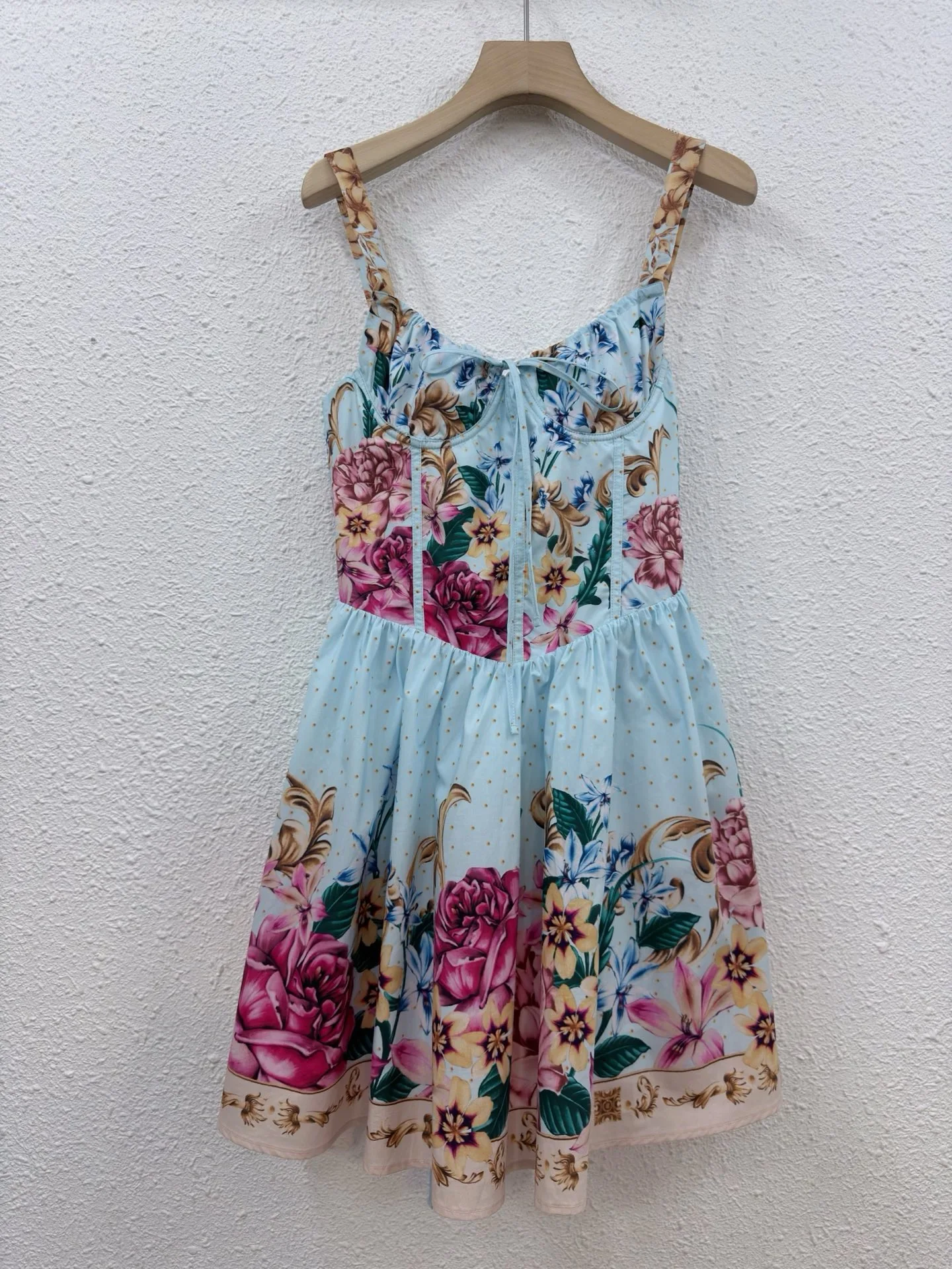 Elegant Blue Base Big Flower Printed Short Dress Ladies Square Neck Lace-up Corset Waist Flared Skirt Bohemian Vacation Outfit
Elegant Blue Base Big Flower Printed Short Dress Ladies Square Neck Lace-up Corset Waist Flared Skirt Bohemian Vacation Outfit