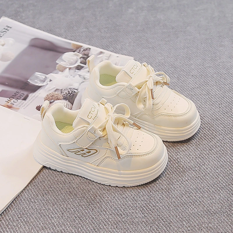 Детские теннисные туфли на липучке, мягкая подошва для мальчиков и девочек, дышащая обувь для скейтбординга, новинка 2026, детская повседневная обувь, удобная модная
Детские теннисные туфли на липучке, мягкая подошва для мальчиков и девочек, дышащая обувь для скейтбординга, новинка 2026, детская повседневная обувь, удобная модная