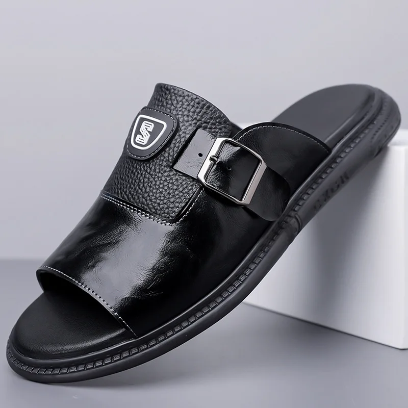 Summer New Designer Leather Slippers For Man Buckle Designer Outwear Flip Flops Male Solid Color Fashion Casual Slipper Shoe Man
Summer New Designer Leather Slippers For Man Buckle Designer Outwear Flip Flops Male Solid Color Fashion Casual Slipper Shoe Man
