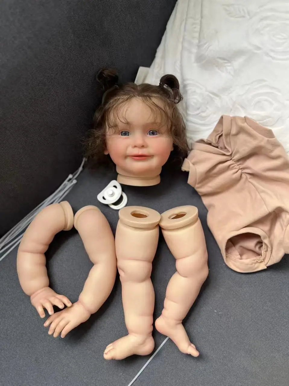 24inch Already Painted Reborn Doll Kit Zoe Awake Baby Multiple Layers Painted Doll Parts with Cloth Body and Eyes Real Pictures
24inch Already Painted Reborn Doll Kit Zoe Awake Baby Multiple Layers Painted Doll Parts with Cloth Body and Eyes Real Pictures
