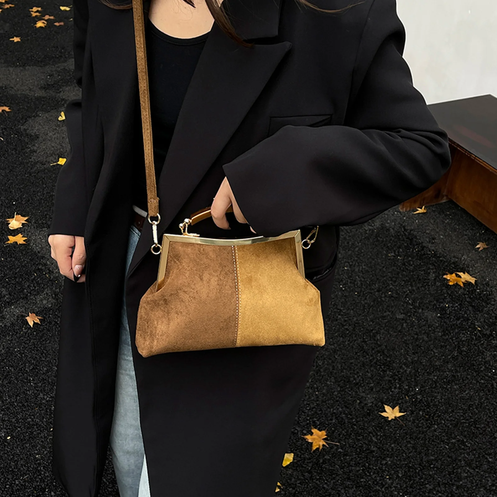 Faux Suede Fashion Handbag Solid Color Evening Bag Lightweight Retro for Women Daily Use and Special Occasion
Faux Suede Fashion Handbag Solid Color Evening Bag Lightweight Retro for Women Daily Use and Special Occasion