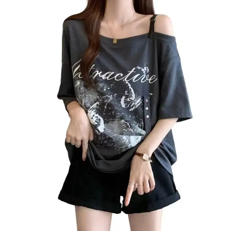 Pure Cotton American Off-shoulder Short-sleeved T-shirt for Women, Loose and Belly-covering Unique Top for Summer 2025
Pure Cotton American Off-shoulder Short-sleeved T-shirt for Women, Loose and Belly-covering Unique Top for Summer 2025