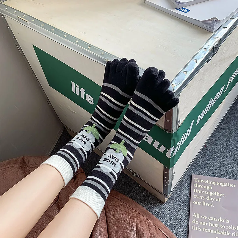 Five Toes Women Cute Socks Casual Fashion Striped Black Long Socks Women Girls Loral Print Harajuku Retro Streetwear Crew Socks
Five Toes Women Cute Socks Casual Fashion Striped Black Long Socks Women Girls Loral Print Harajuku Retro Streetwear Crew Socks