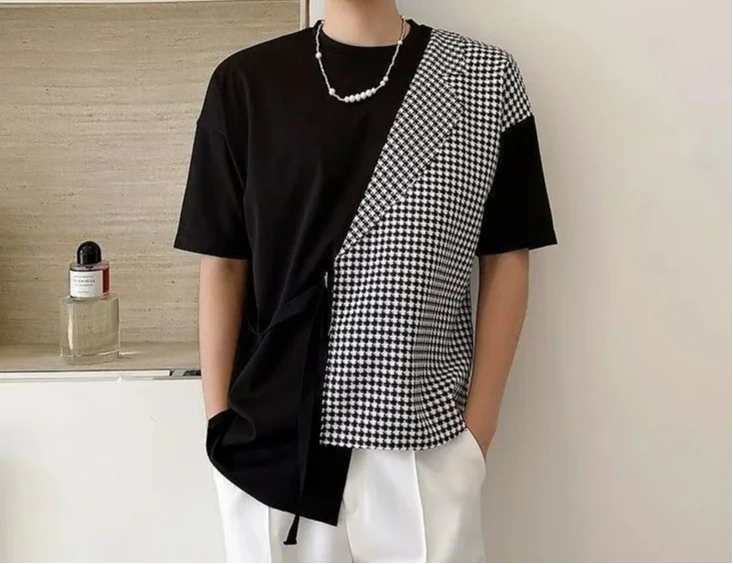 High-end Design Short-sleeved T-shirt Men's Summer New Splicing Fake Two Pieces
High-end Design Short-sleeved T-shirt Men's Summer New Splicing Fake Two Pieces