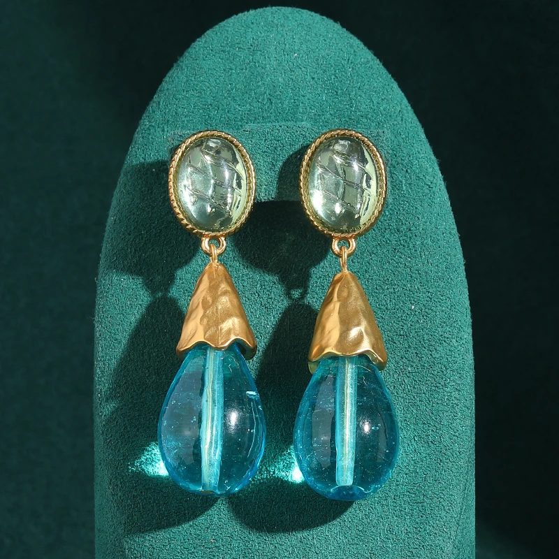 Oval Vintage Glazed Sea Blue Water Drop Earrings Antique Gold Plated Rhinestone Retro Women New Elegant Bride Wedding Trend
Oval Vintage Glazed Sea Blue Water Drop Earrings Antique Gold Plated Rhinestone Retro Women New Elegant Bride Wedding Trend