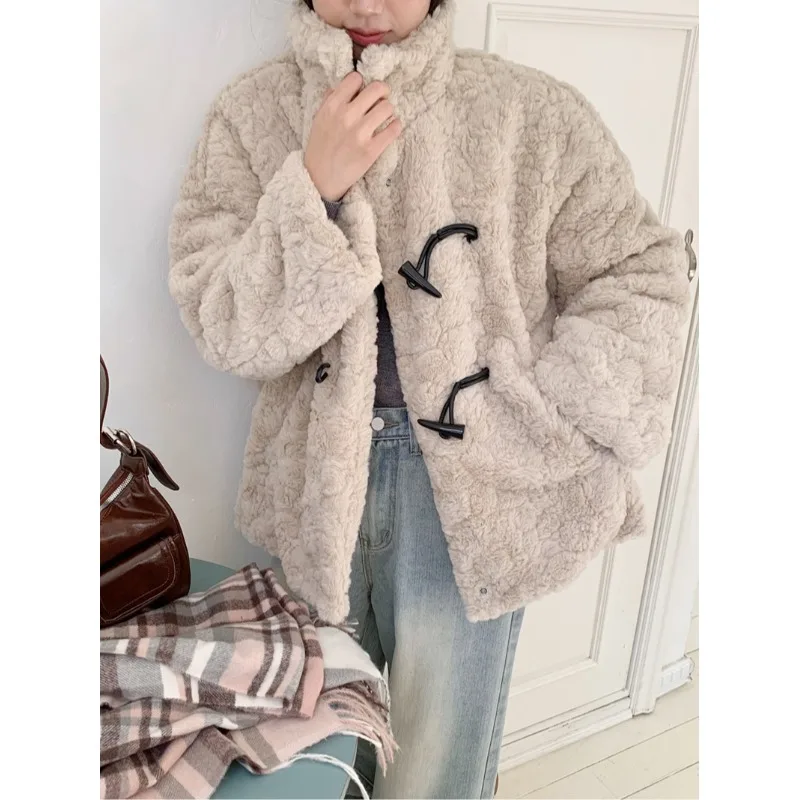 Winter Thiened Cotton Fluffy Warm Coat Women's Chic Loose Lazy Sle Trendy Outerwear Polyester Fiber ort Length
Winter Thiened Cotton Fluffy Warm Coat Women's Chic Loose Lazy Sle Trendy Outerwear Polyester Fiber ort Length