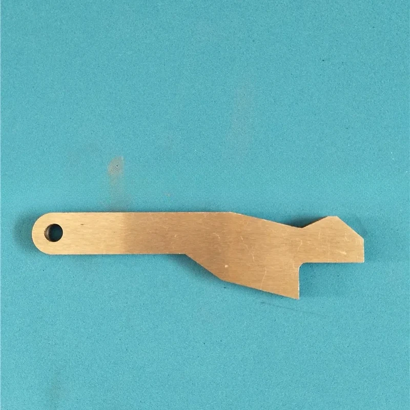 Paper box mechanical parts nailing machine DXJDZX12001400 fork
Paper box mechanical parts nailing machine DXJDZX12001400 fork