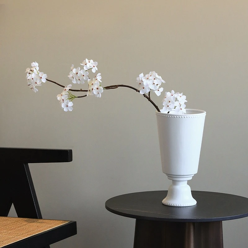 Creative antique bottle white living room tabletop ornament dining table retro flower arrangement decorative art sense niche
Creative antique bottle white living room tabletop ornament dining table retro flower arrangement decorative art sense niche