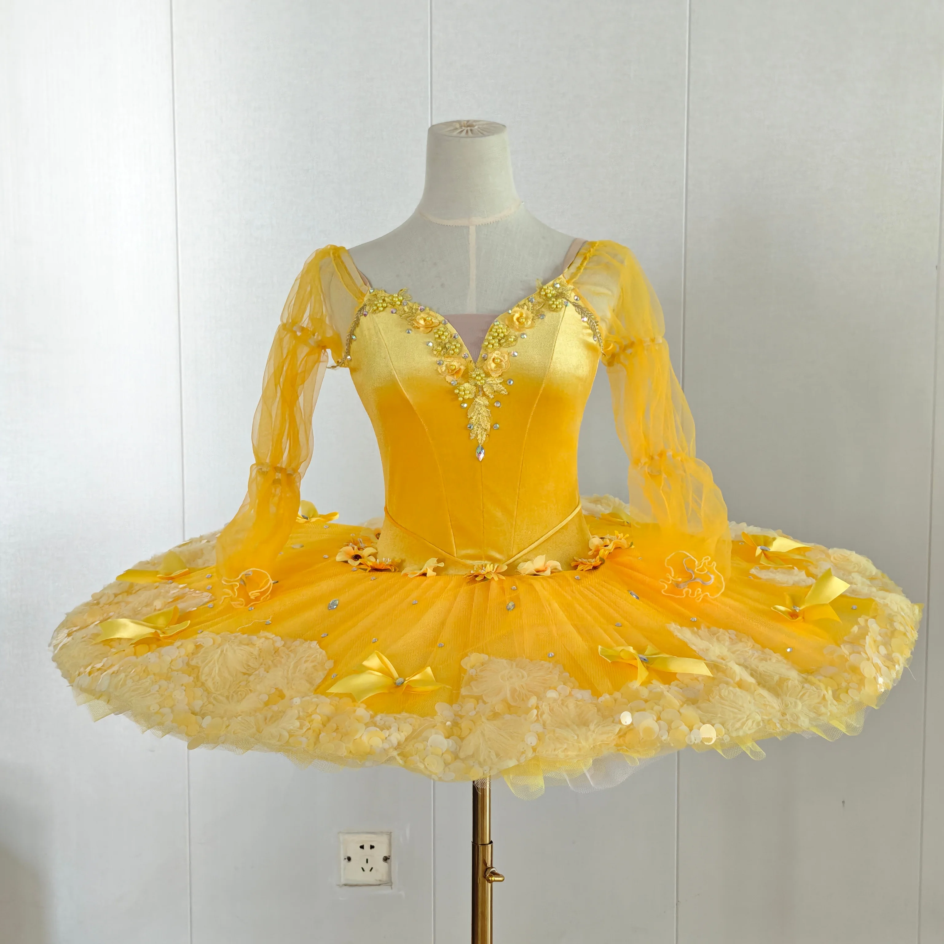 Ballet Yellow Fairy Fairy Doll Performance Dress Long Sleeve Tutu Skirt
Ballet Yellow Fairy Fairy Doll Performance Dress Long Sleeve Tutu Skirt