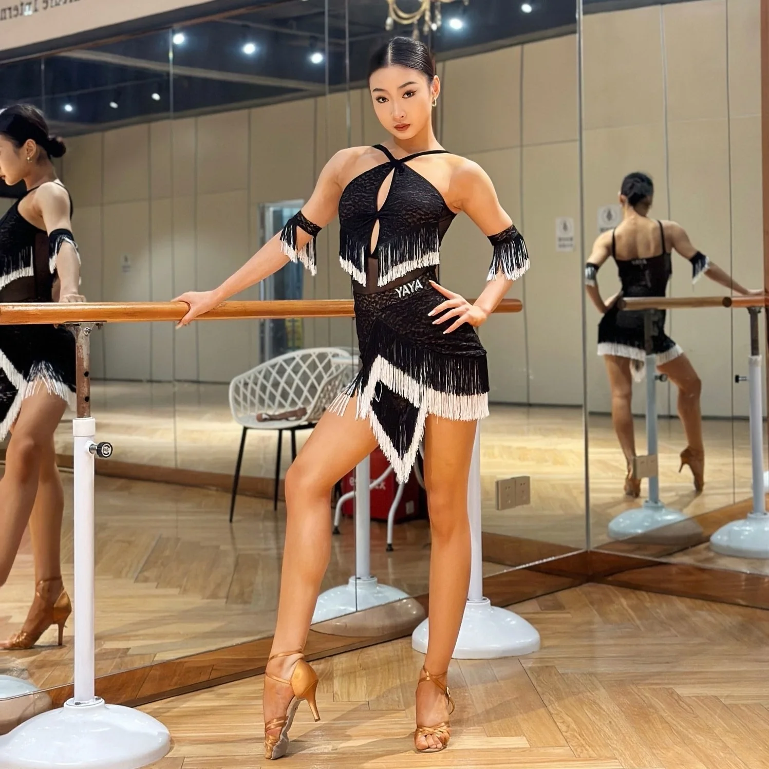 Одежда для соревнований по латинским танцам, костюм для танцев ча-ча-ча, румбы, джайва, женские топы с бахромой, юбка, сексуальные платья для выступлений в стиле латина SS1820
Одежда для соревнований по латинским танцам, костюм для танцев ча-ча-ча, румбы, джайва, женские топы с бахромой, юбка, сексуальные платья для выступлений в стиле латина SS1820