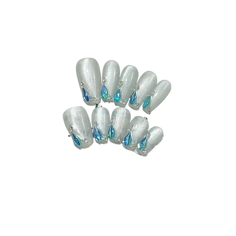 *Peacock blue zircon ice through silver gray cat eye pure hand-worn armor advanced cold feeling manicure
*Peacock blue zircon ice through silver gray cat eye pure hand-worn armor advanced cold feeling manicure